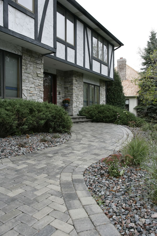 Curved Brickstone Walkway